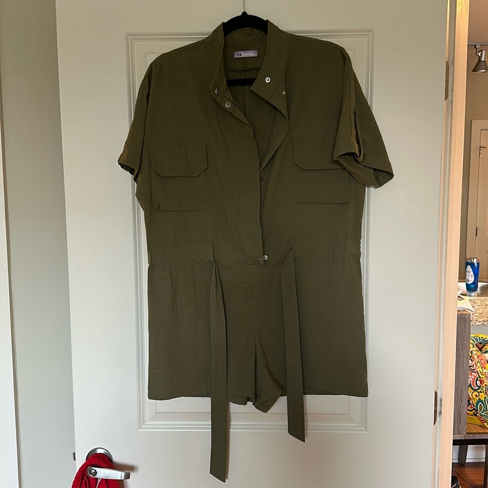 Vici romper size small